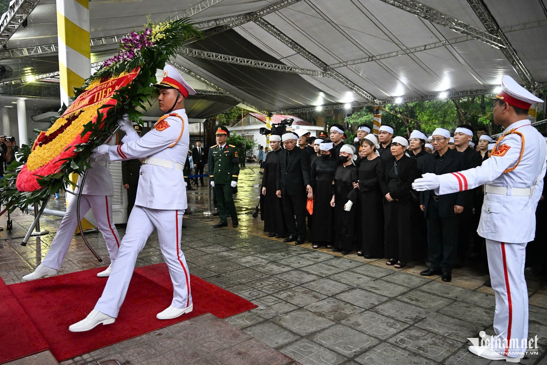 W-GIA QUYẾN 3.jpg