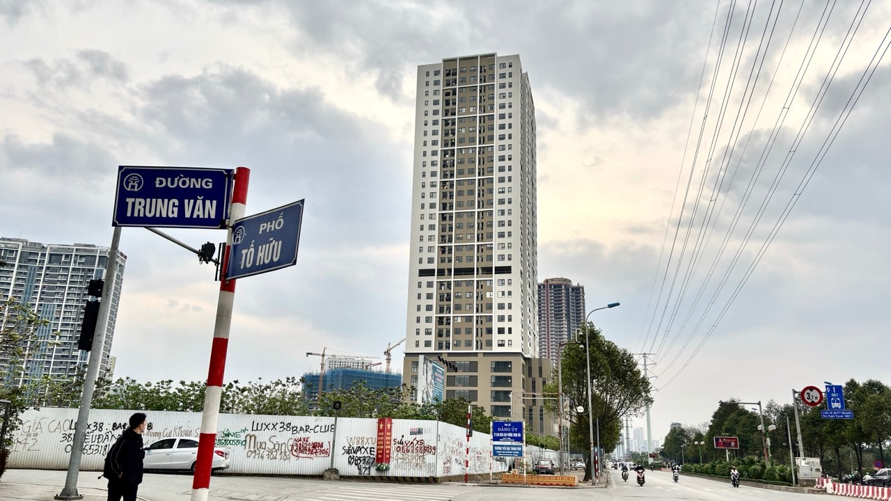 TP.HCM hỗ trợ tài chính doanh nghiệp làm nhà ở xã hội; Chung cư Hà Nội hết thời tăng giá ‘phi mã’
