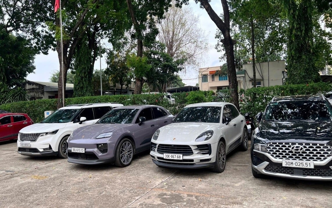 Tang vật, phương tiện hoạt động của nhóm nghi phạm bị tạm giữ trong chuyên án.