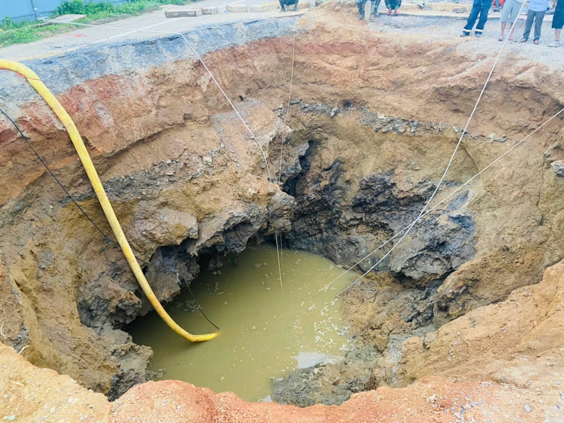 Sụt lún bắc kạn_1.JPG