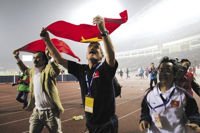 Huấn luyện viên Calisto (giữa) từng vô địch AFF Cup cùng đội tuyển Việt Nam năm 2008. Ảnh: Hải Anh