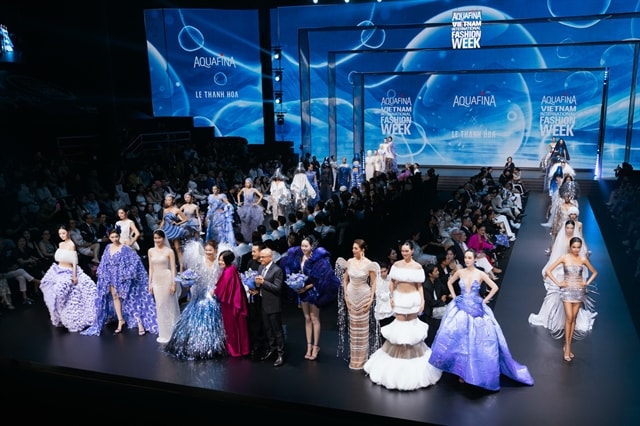 Tuần lễ Thời trang Quốc tế Việt Nam Thu Đông 2024: BST Haute Couture của Julien Fournié 'Mê hoặc' Khán giả