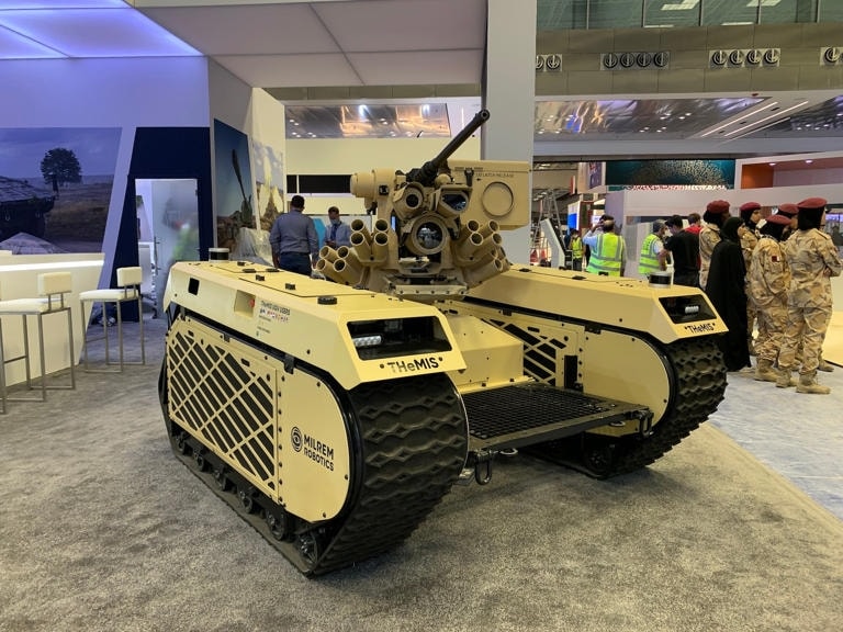 robot vũ trang tự nhả đạn Đội quân thép của ukraine trên chiến trường hình ảnh 1 robot vu trang tu nha dan Doi quan thep cua ukraine tren chien truong hinh anh 1