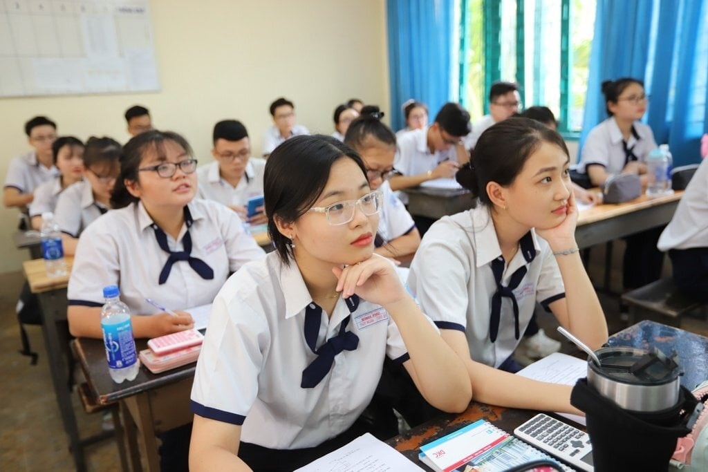 Thủ tướng yêu cầu ưu tiên bố trí ngân sách tổ chức dạy học 2 buổi/ngày Thủ tướng yêu cầu ưu tiên bố trí ngân sách tổ chức dạy học 2 buổi/ngày