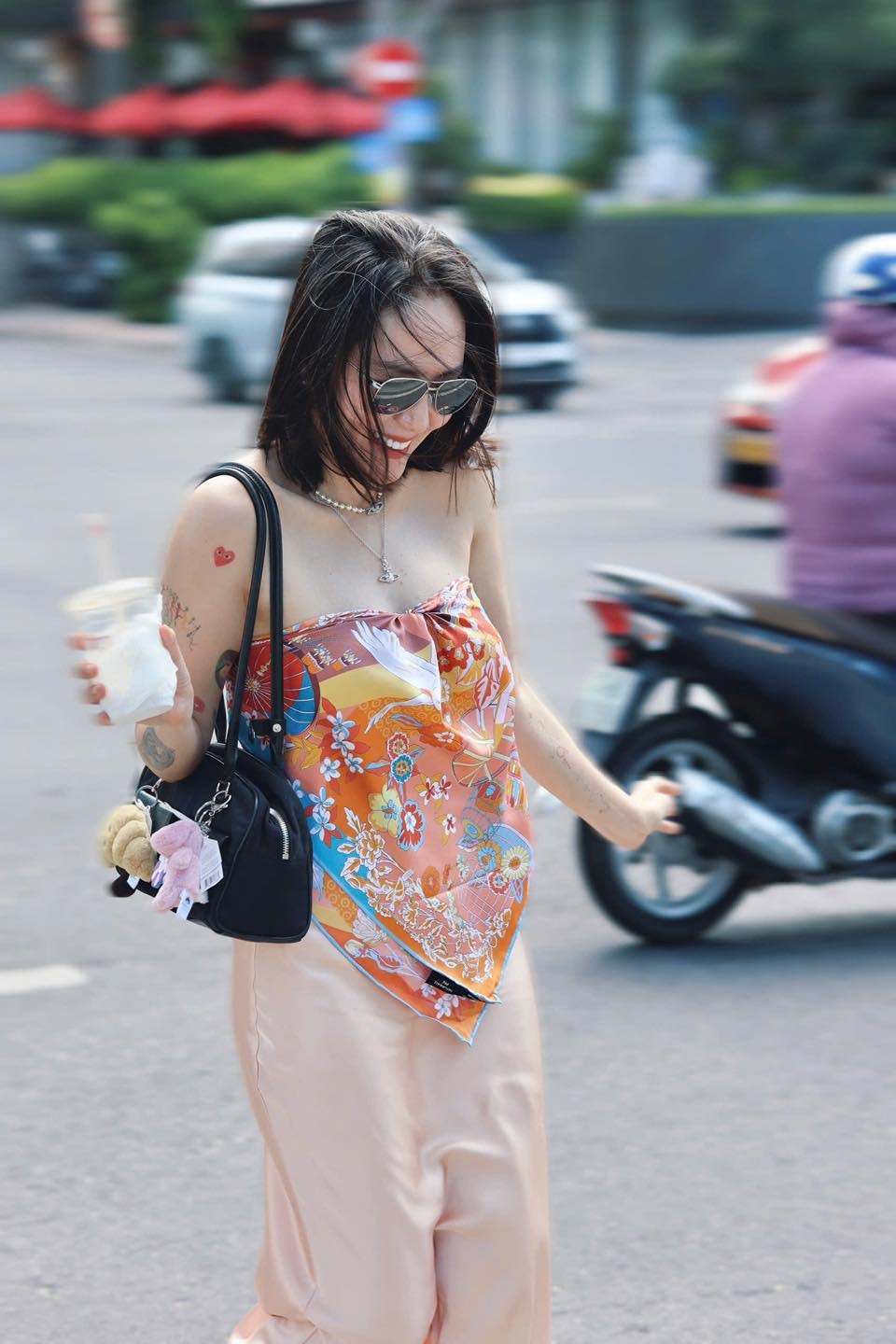 Nữ ca sĩ quê Thanh Hóa là 'người tình âm nhạc' của Hà Anh Tuấn, gây choáng với gu thời trang ở tuổi tứ tuần - Ảnh 1.