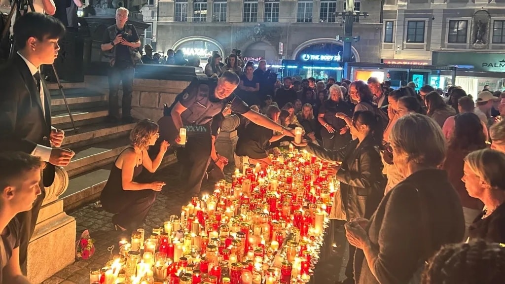 Austria holds state funeral for victims of Graz shooting