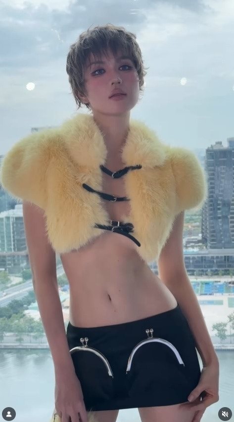 ngoc-trinh-2.jpg
