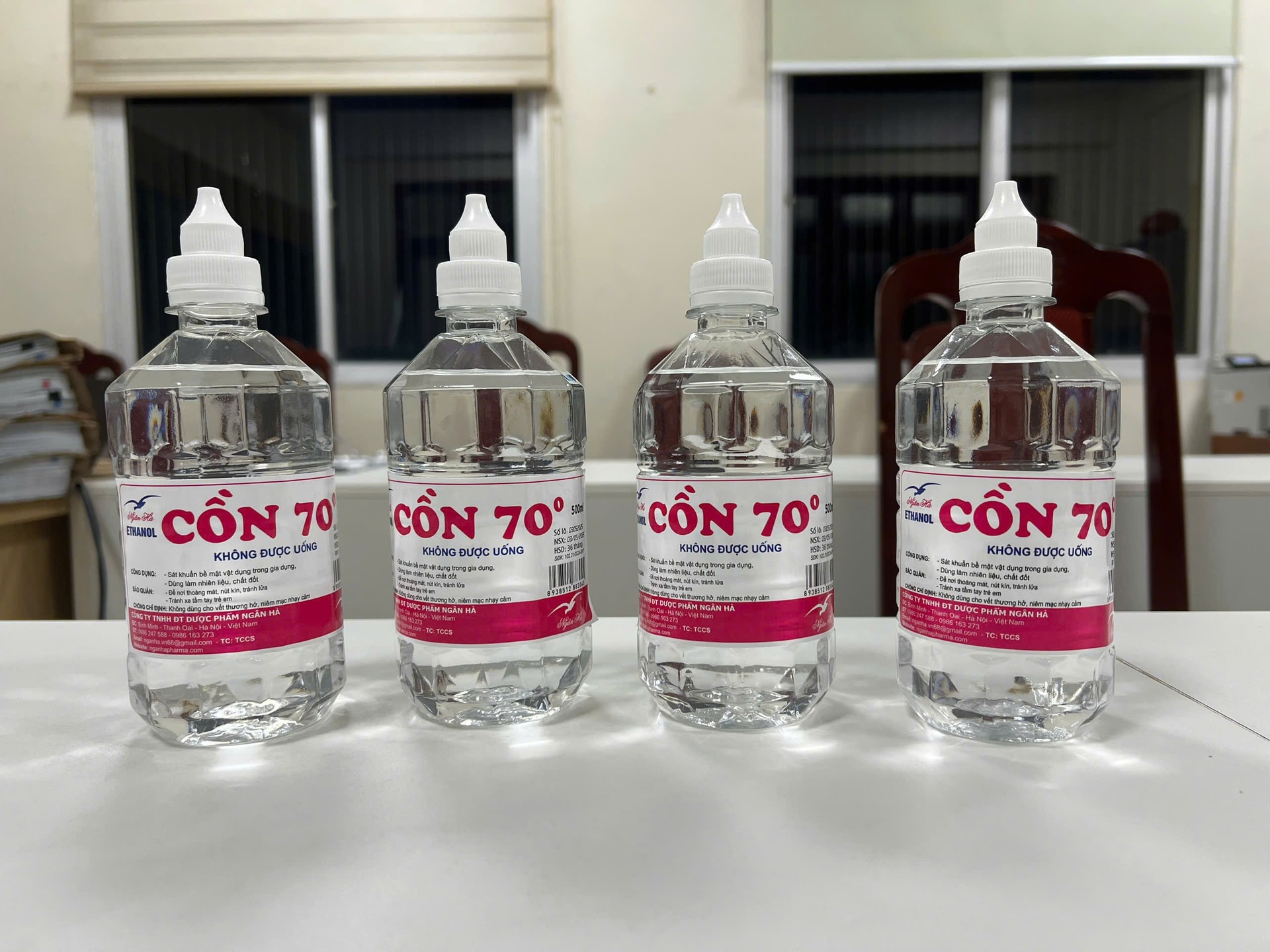 Cồn y tế giả do Tuấn sản xuất.