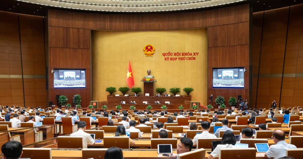 Hôm nay, thông qua nghị quyết sửa Hiến pháp năm 2013 để tinh gọn bộ máy