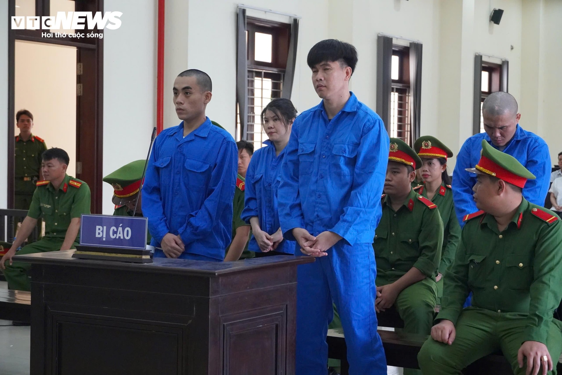 Nhóm tội phạm ma túy tông chết CSGT ở Long An: Tòa tuyên 3 án tử hình Nhóm tội phạm ma túy tông chết CSGT ở Long An: Tòa tuyên 3 án tử hình