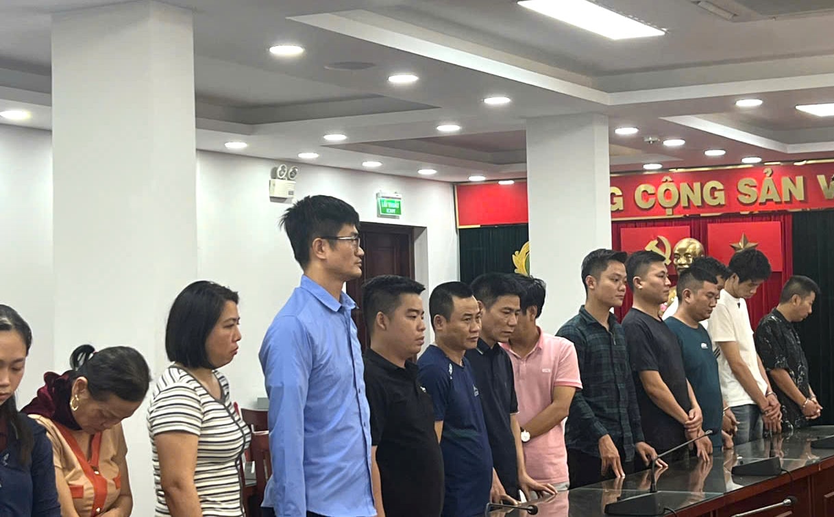 Cựu Viện trưởng nhận tiền để ‘vẽ’ thêm biểu hiện bệnh tâm thần vào bệnh án Cựu Viện trưởng nhận tiền để ‘vẽ’ thêm biểu hiện bệnh tâm thần vào bệnh án