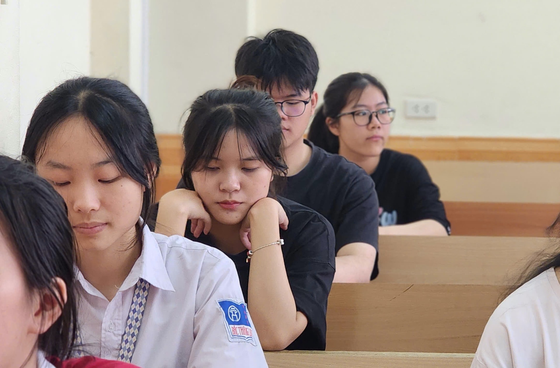 Giáo viên 'toát mồ hôi' với đề tiếng Anh tốt nghiệp, 7.0 IELTS cũng chịu thua