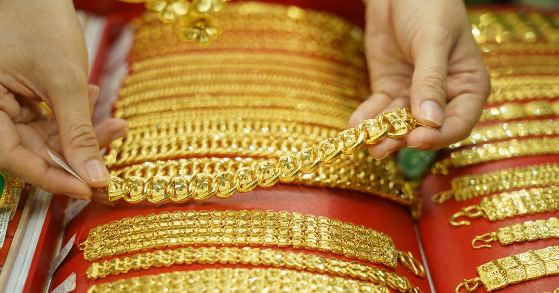 Giá vàng hôm nay 28/6/2025: Nhà đầu tư thờ ơ, vàng miếng SJC có lao dốc?