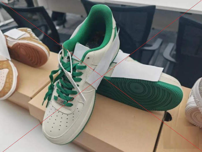 Theo dấu livestream “giày giới hạn”, đột kích xưởng sản xuất giày giả đội lốt hàng hiệu giá trị hơn 109 tỷ đồng, tịch thu 3.400 đôi giày có mùi hắc