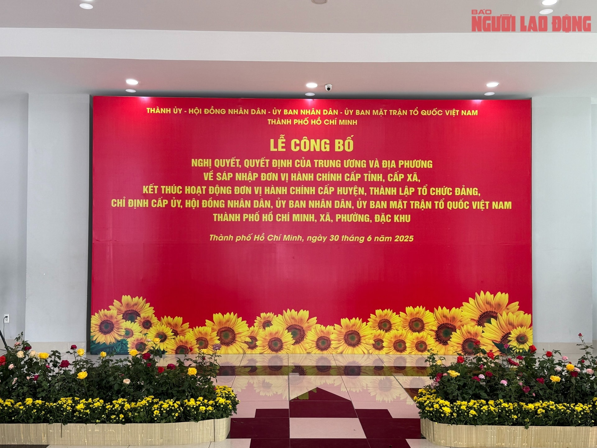 Cận cảnh nơi diễn ra lễ công bố thành lập và ra mắt lãnh đạo TP HCM mới - Ảnh 7.