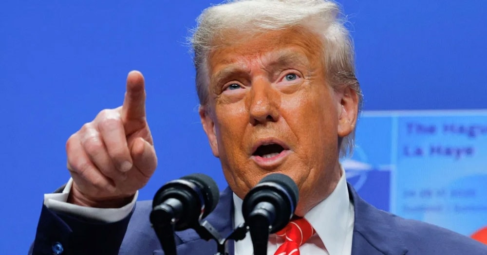 Một tuần thành công chưa từng có của ông Trump, rủi ro lớn đang chờ