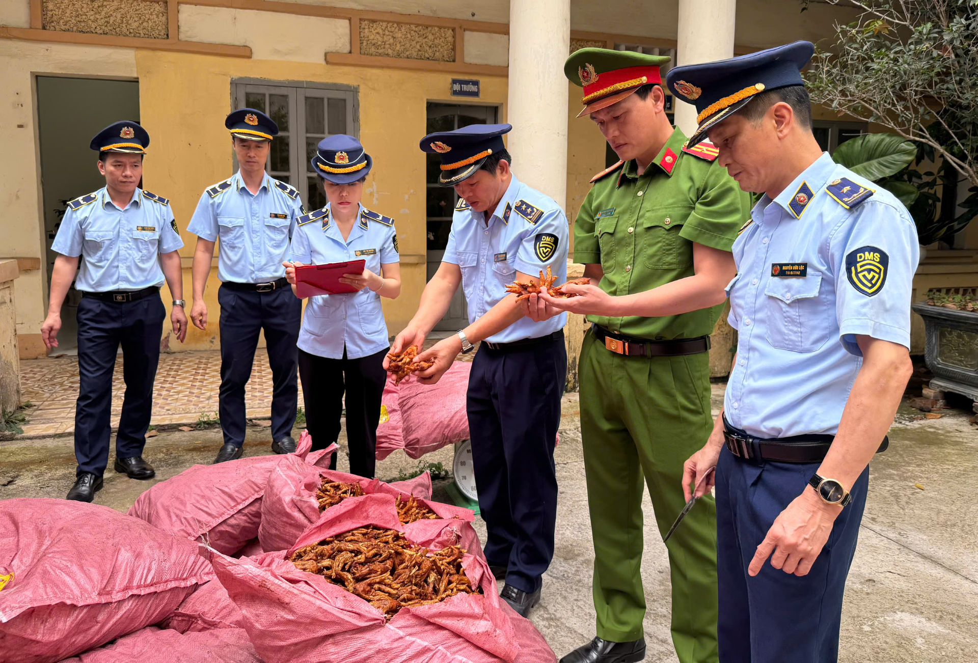 Bộ Công Thương tăng cường kiểm tra thị trường Bộ Công Thương tăng cường kiểm tra thị trường
