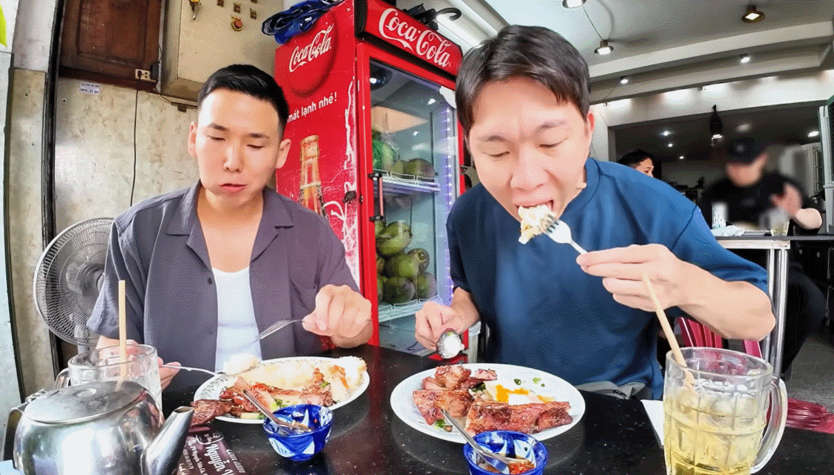 cơm tấm TPHCM 1.gif