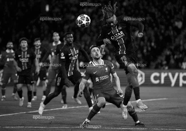 Sân Anfield mùa giải mới Ngoại hạng Anh sẽ không còn Diogo Jota. Ảnh: EPA. nguyen-nhan-vu-tai-nan-xe-hoi-cuop-di-ngoi-sao-liverpool-diogo-jota (1).jpg