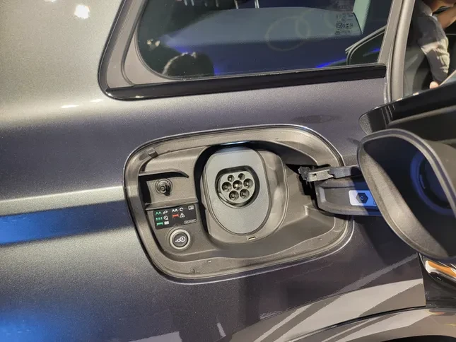 Cận cảnh mẫu xe điện thứ ba của Audi tại Việt Nam ảnh 15