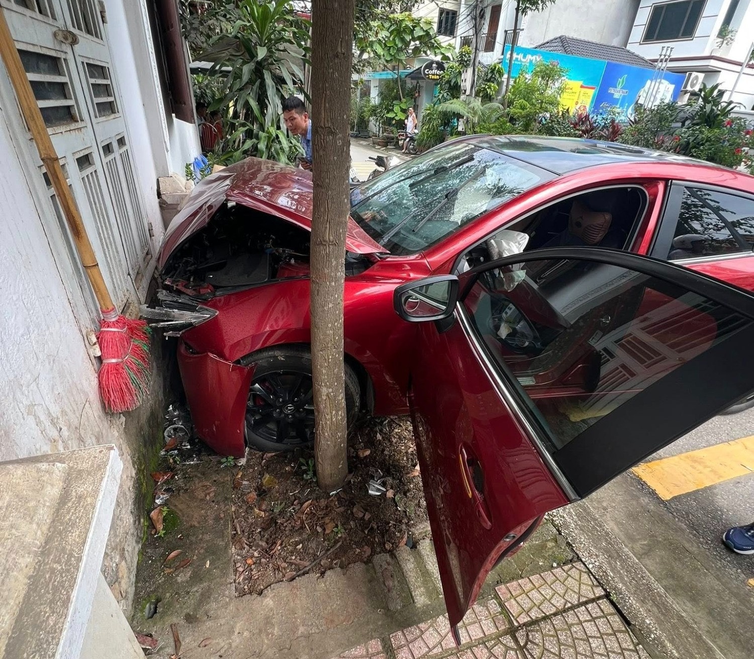 vu tai nan Mazda3.jpeg