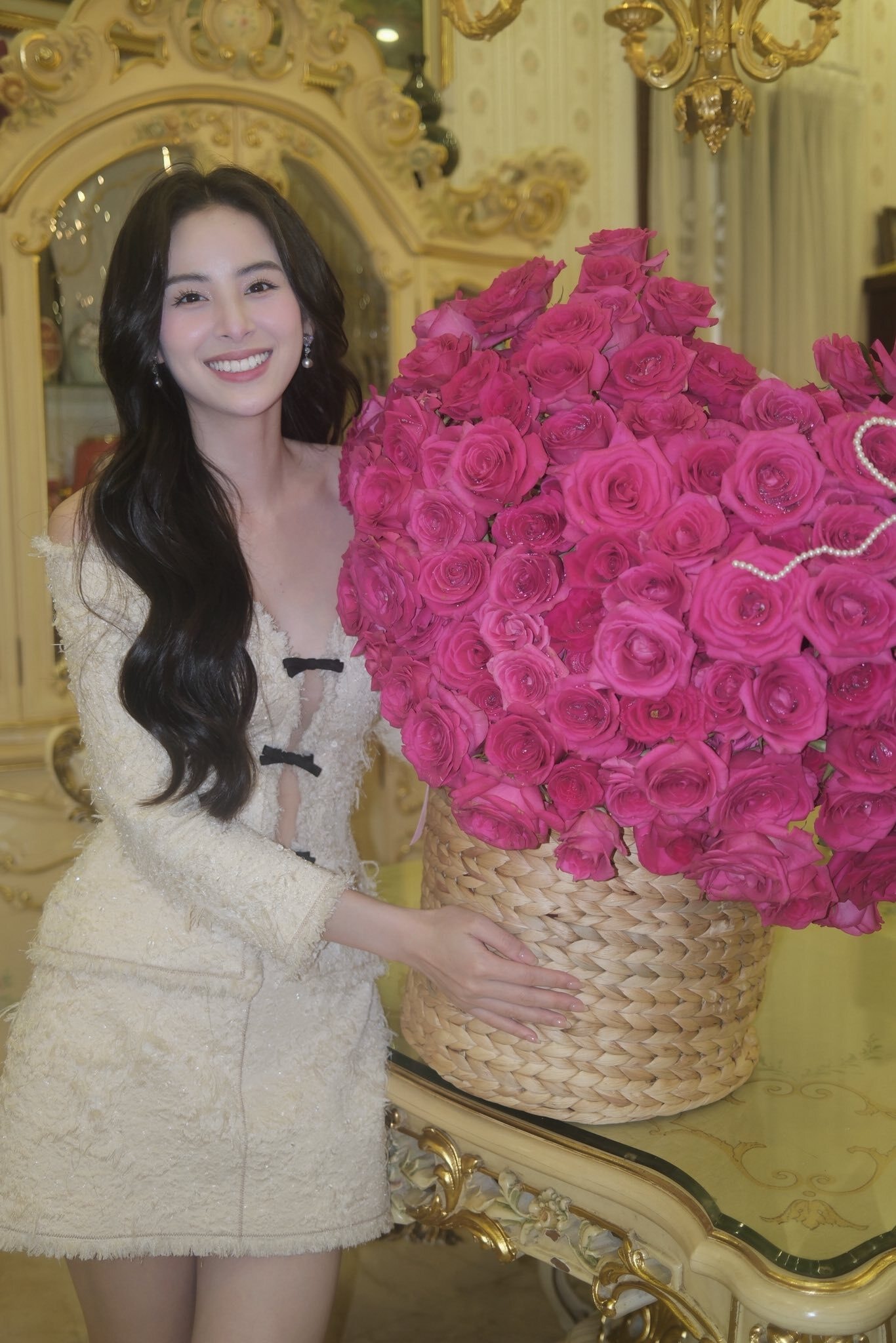 Đám cưới của Hương Liên sẽ diễn ra vào cuối năm. Cô đang tất bật chuẩn bị cho các khâu trong ngày trọng đại.