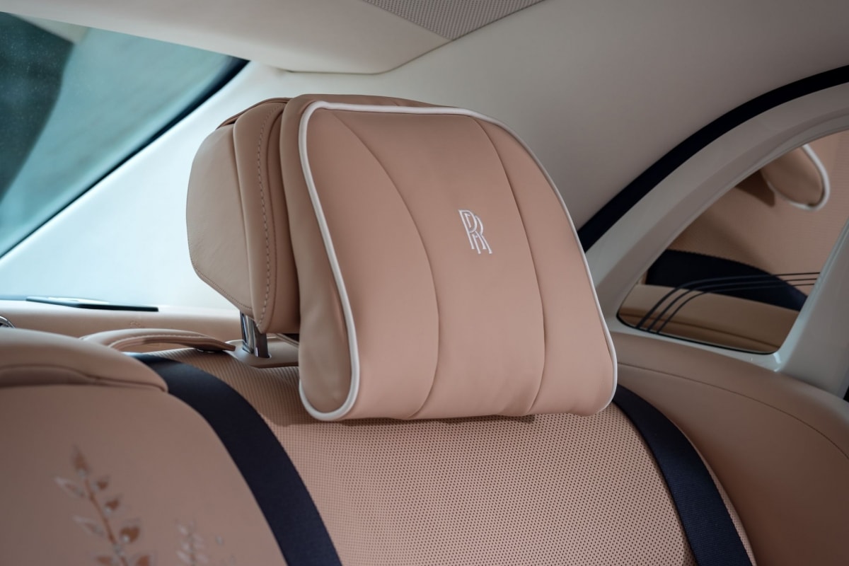 chiem nguong mau xe doc ban rolls-royce phantom dentelle hinh anh 6