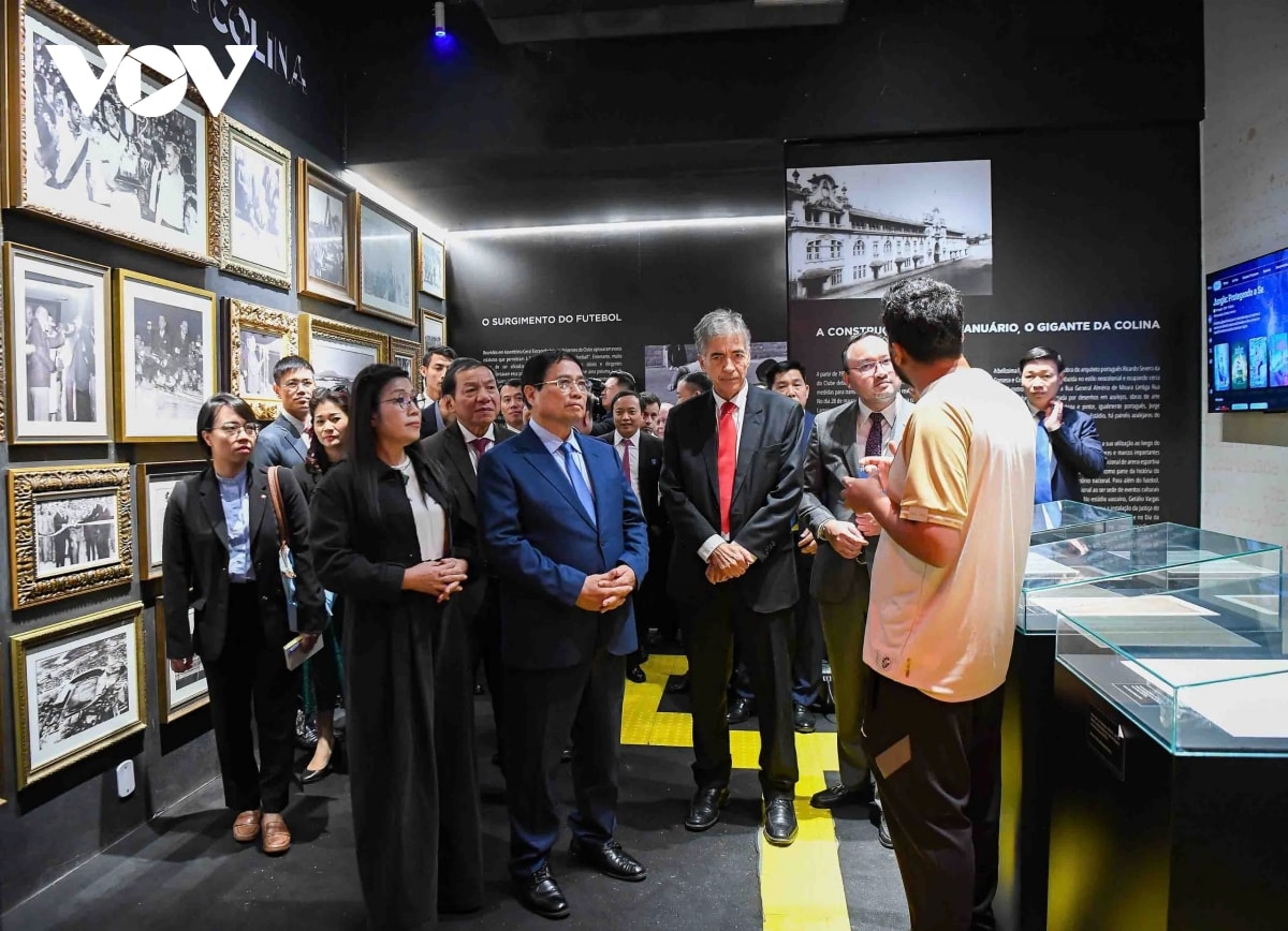 thu tuong pham minh chinh tham cau lac bo bong da vasco da gama tai brazil hinh anh 1