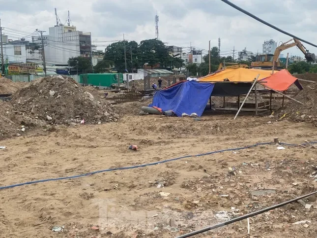 Cận cảnh nghĩa trang lớn nhất TPHCM sắp thành trường học ảnh 10