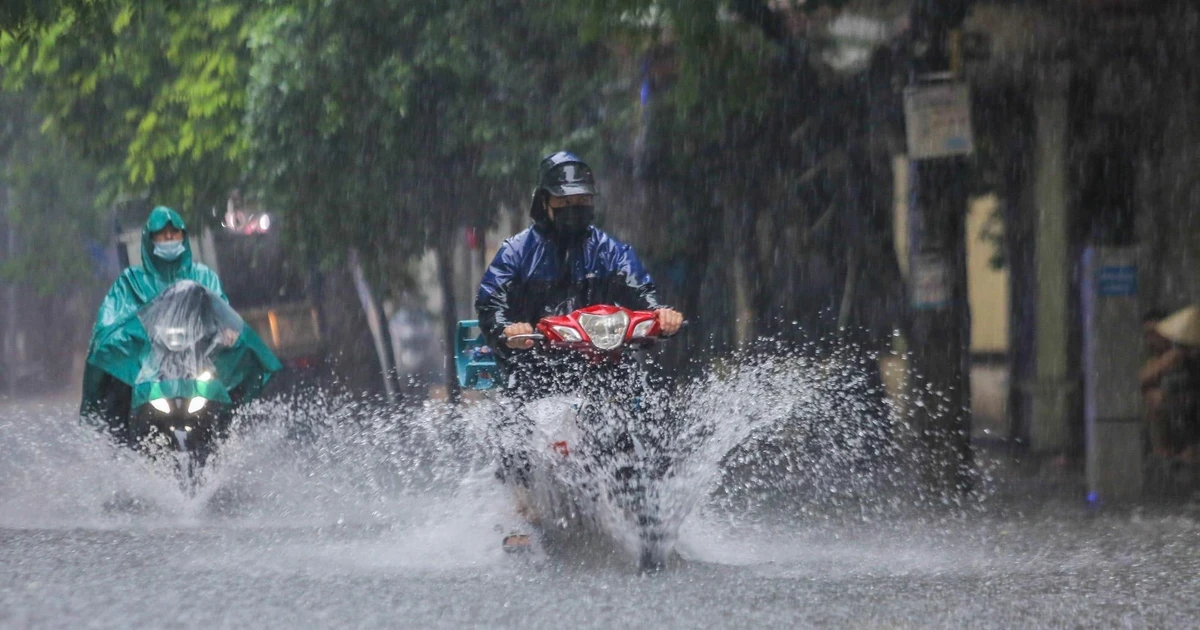 Miền Bắc, miền Trung đỉnh điểm mưa lớn