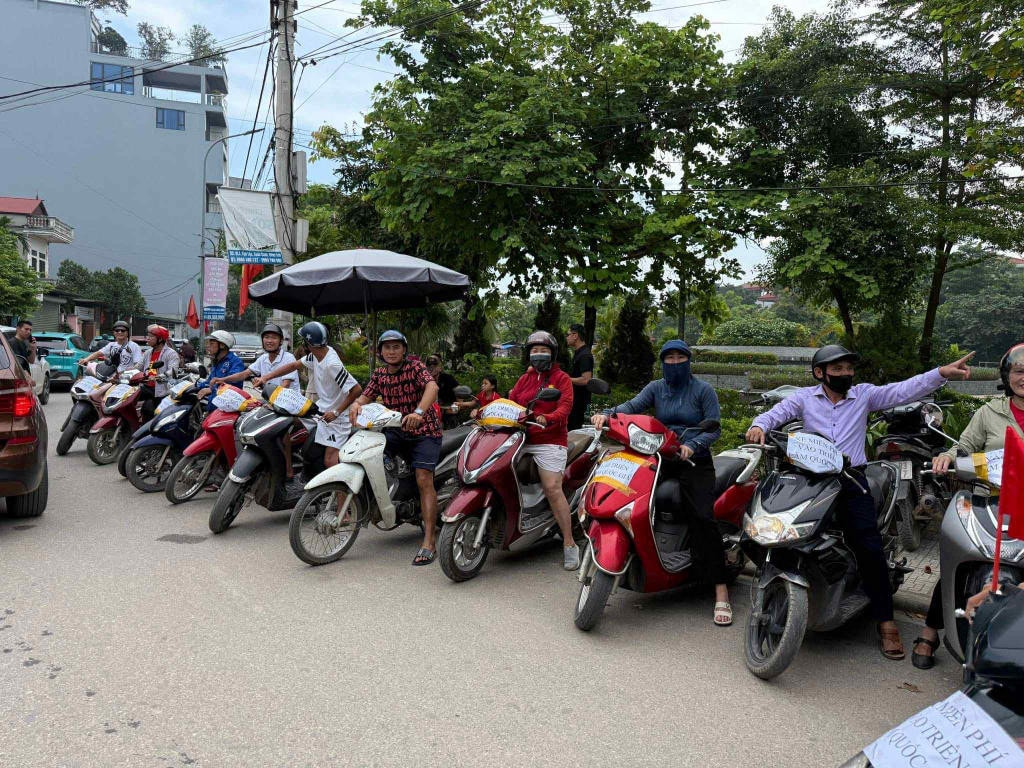 Khách đổ về triển lãm thành tựu đất nước, hành động của người dân ở Hà Nội nhận triệu lời khen Khách đổ về triển lãm thành tựu đất nước, hành động của người dân ở Hà Nội nhận triệu lời khen