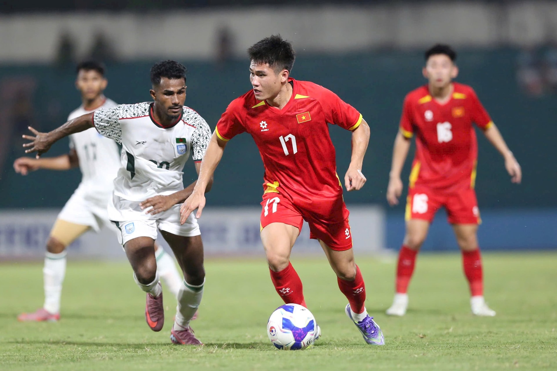 Bảng xếp hạng vòng loại U23 châu Á 2026 mới nhất: U23 Việt Nam dẫn đầu