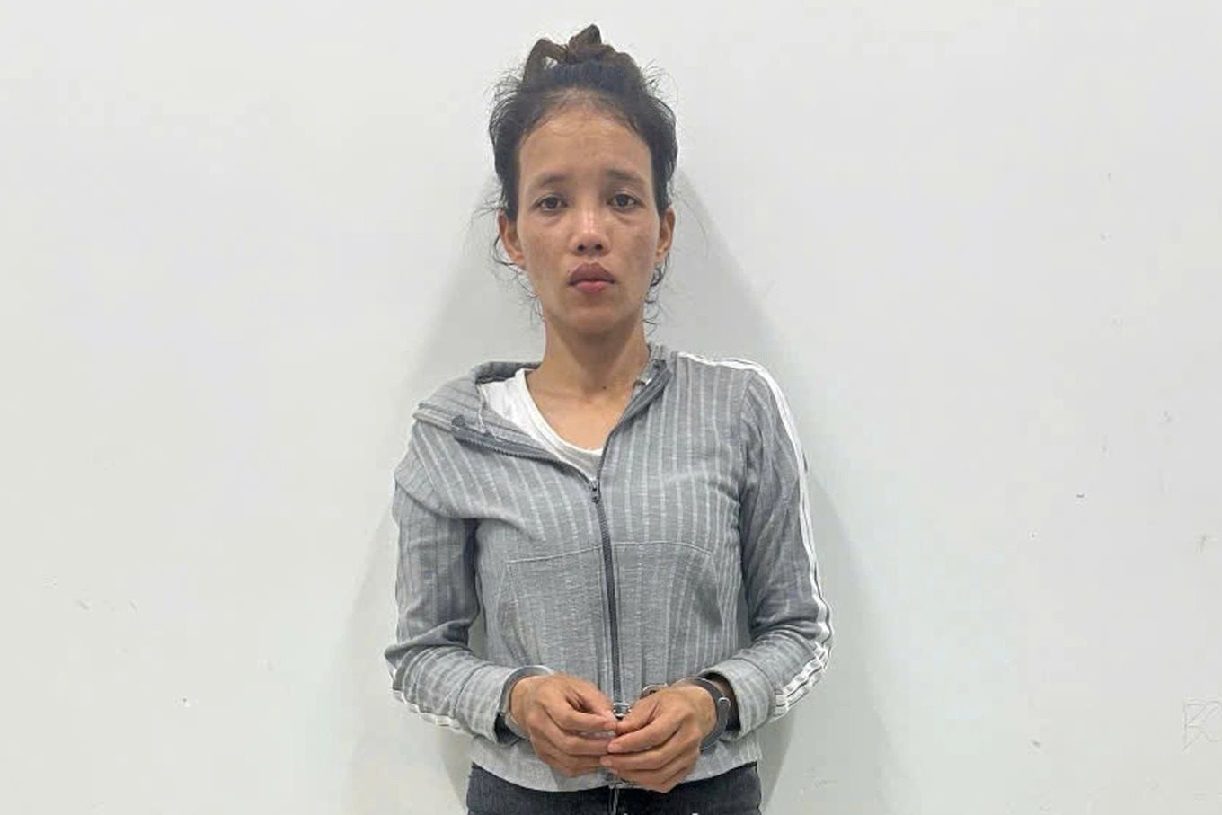 Vụ cướp điện thoại của người bán hàng rong bên đường gây bức xúc: Bắt một phụ nữ