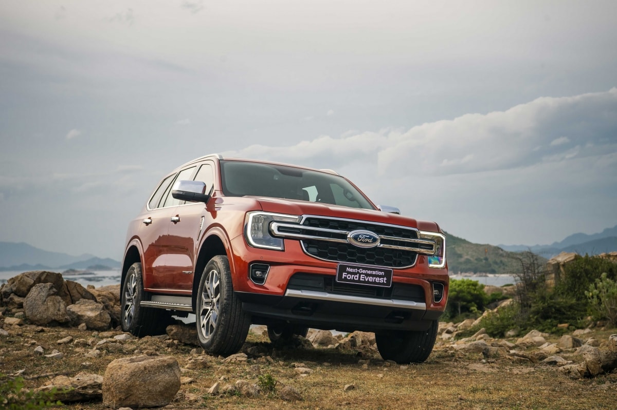 xe 7 cho may dau chon hyundai palisade hay ford everest hinh anh 4