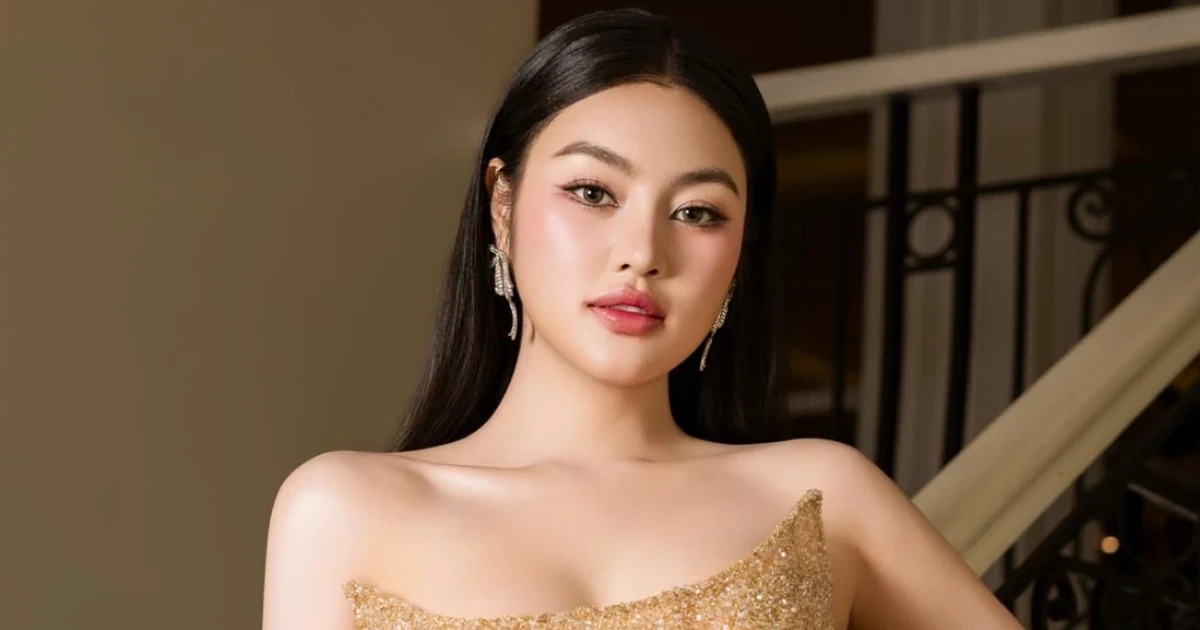 Đại diện Việt Nam và thí sinh hoảng loạn, ôm nhau khóc khi động đất xảy ra