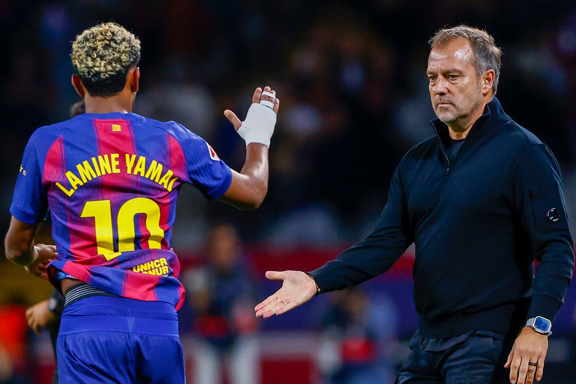 Barca đấu PSG: Hansi Flick cảnh báo Lamine Yamal