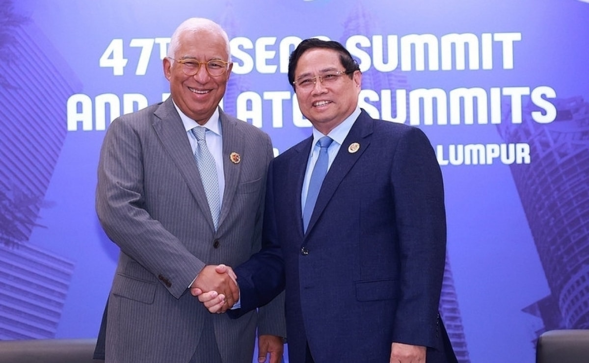 Thủ tướng Chính phủ Phạm Minh Chính gặp Chủ tịch Hội đồng châu Âu