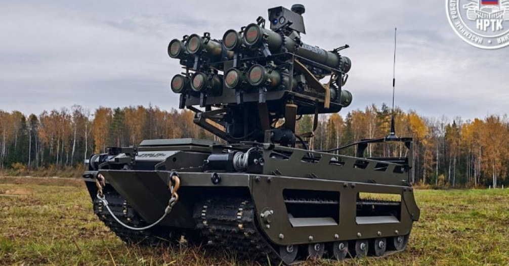 Robot phun lửa Kurier: Vũ kh&iacute; 'bất bại' đang l&agrave;m n&oacute;ng bỏng chiến trường  Ukraine