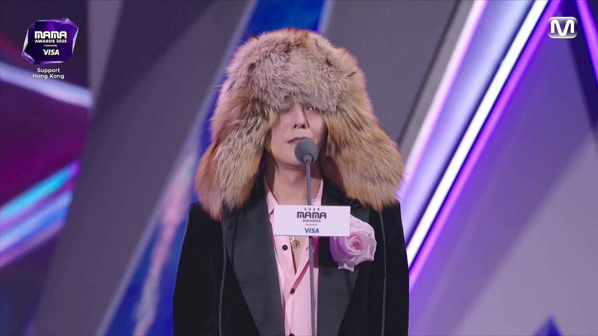 G-DRAGONが「MAMA 2025」で4つの賞を受賞し新記録を樹立。