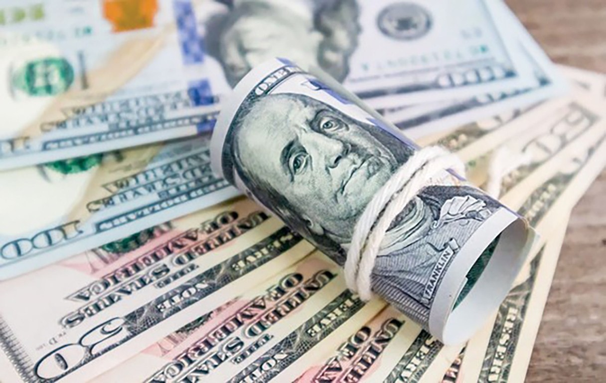 오늘(12월 12일) 미국 달러 환율: 미국 달러 가치가 급락했습니다.