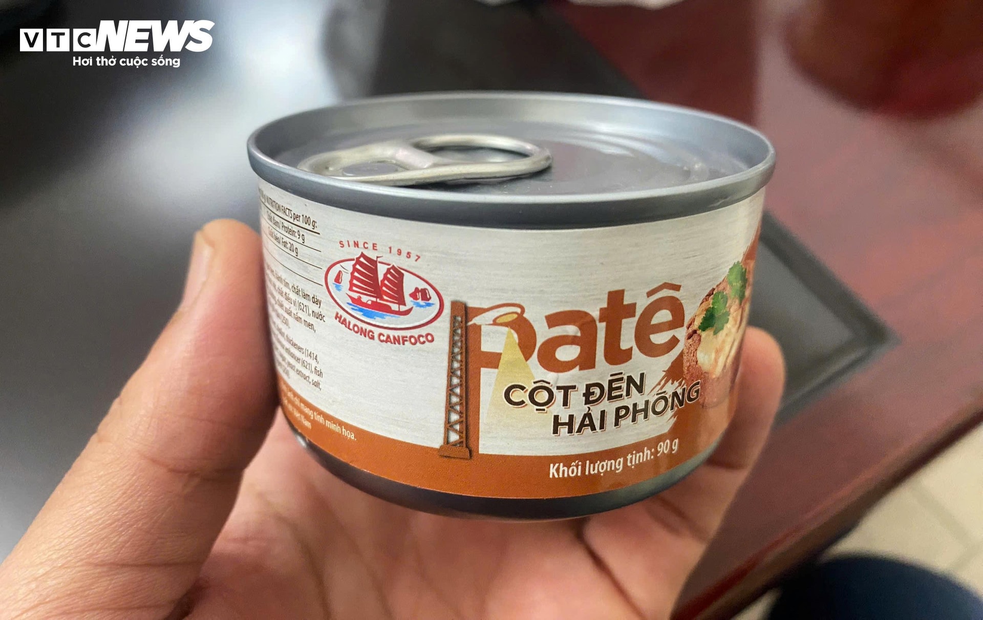 Hàng thành phẩm được sản xuất từ lợn bệnh bị phát hiện tại Nhà máy Đồ hộp Hạ Long