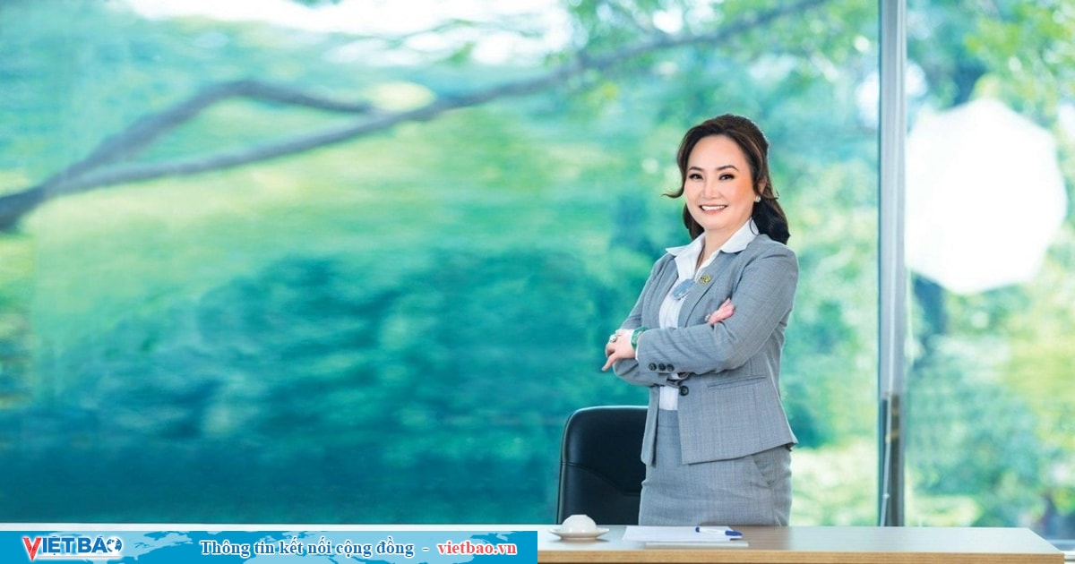 'Công chúa mía đường', con gái chủ tịch Phát Đạt bán cổ phiếu