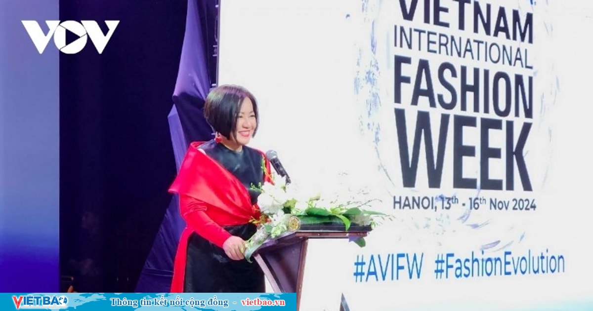 Vietnam Int'l Fashion Week Fall/Winter attracts 16 local and foreign designers