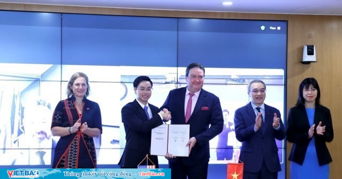 Việt Nam, US sign cooperation agreement on cybersecurity