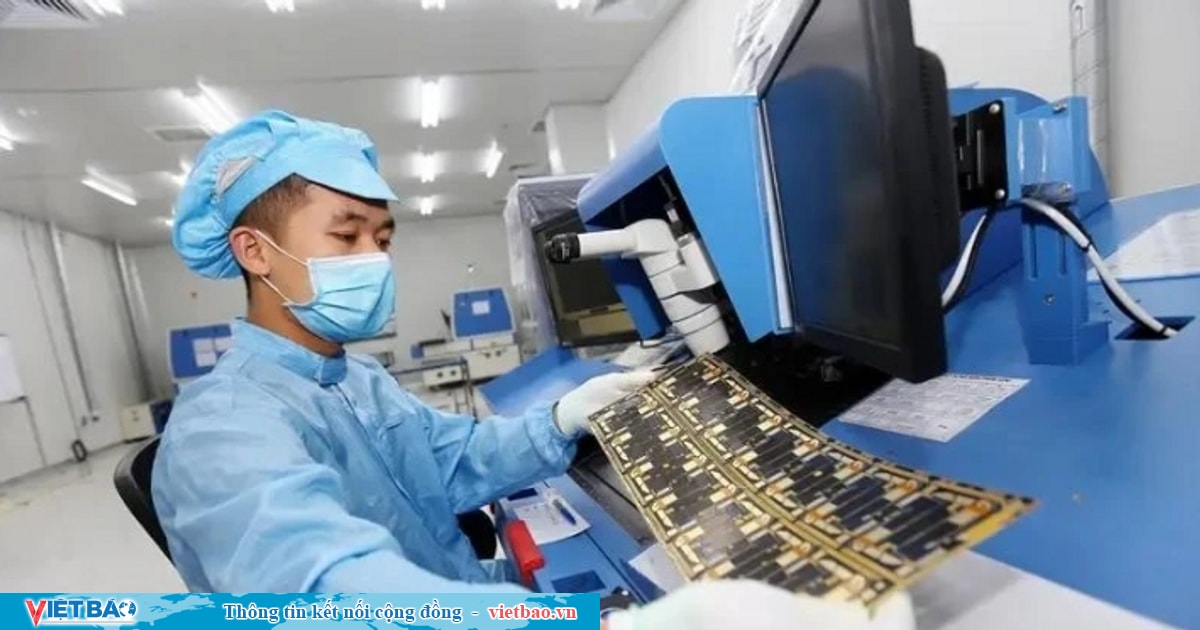 Vietnam sees opportunities to attract investments in electronics support industries