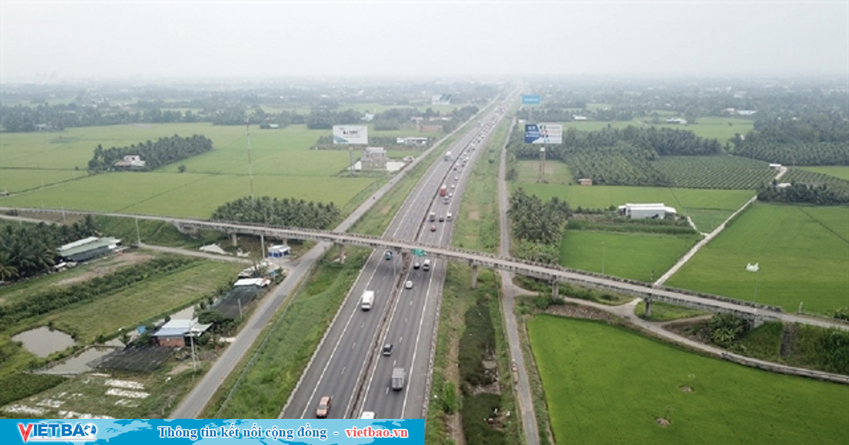 Transport projects connecting HCM City with Western provinces prioritised