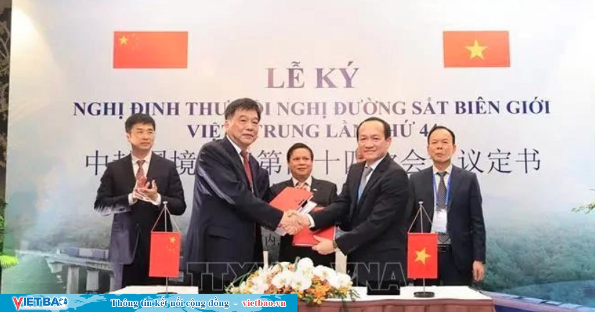 Vietnam, China ink protocol on railway transport cooperation