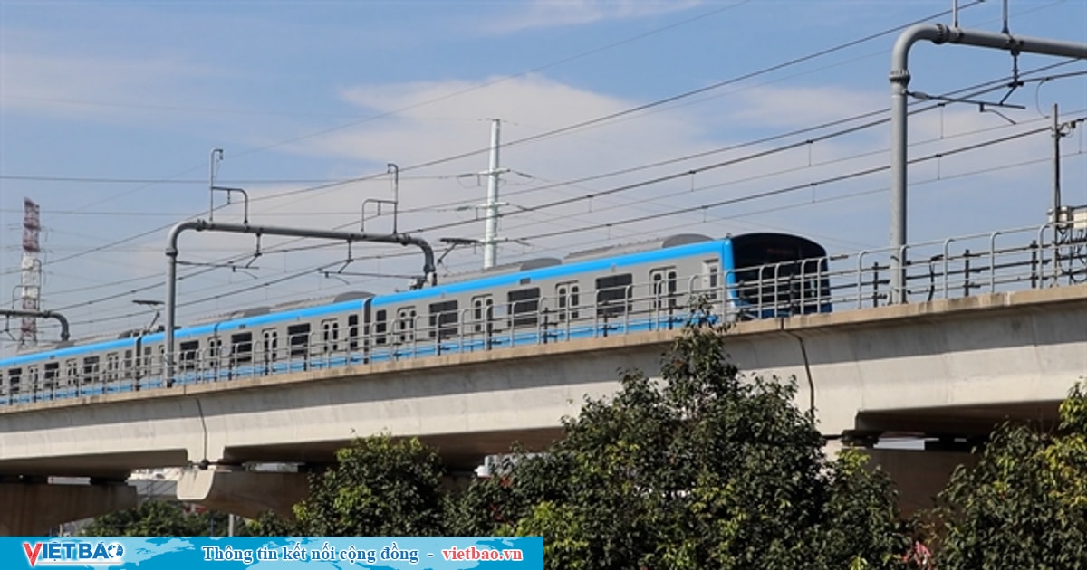 HCM City metro increases operating hours, trains on Christmas Eve