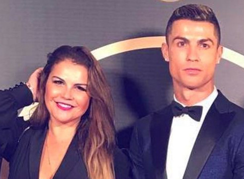 Chị gái của Ronaldo: "Tấm thẻ đỏ là nỗi nhục của bóng đá"