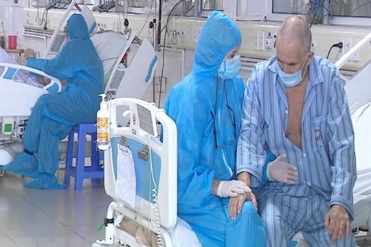 Hàng không Việt Nam đưa khoảng 100 công dân Anh trở về nước